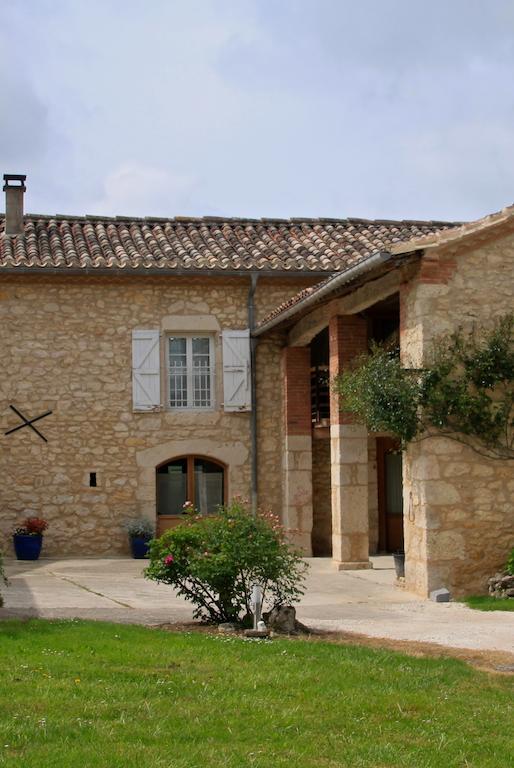 Chambres D'Hotes Le Val De La Garenne Senouillac Luaran gambar