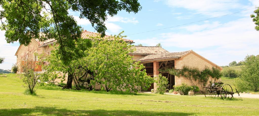 Chambres D'Hotes Le Val De La Garenne Senouillac Luaran gambar