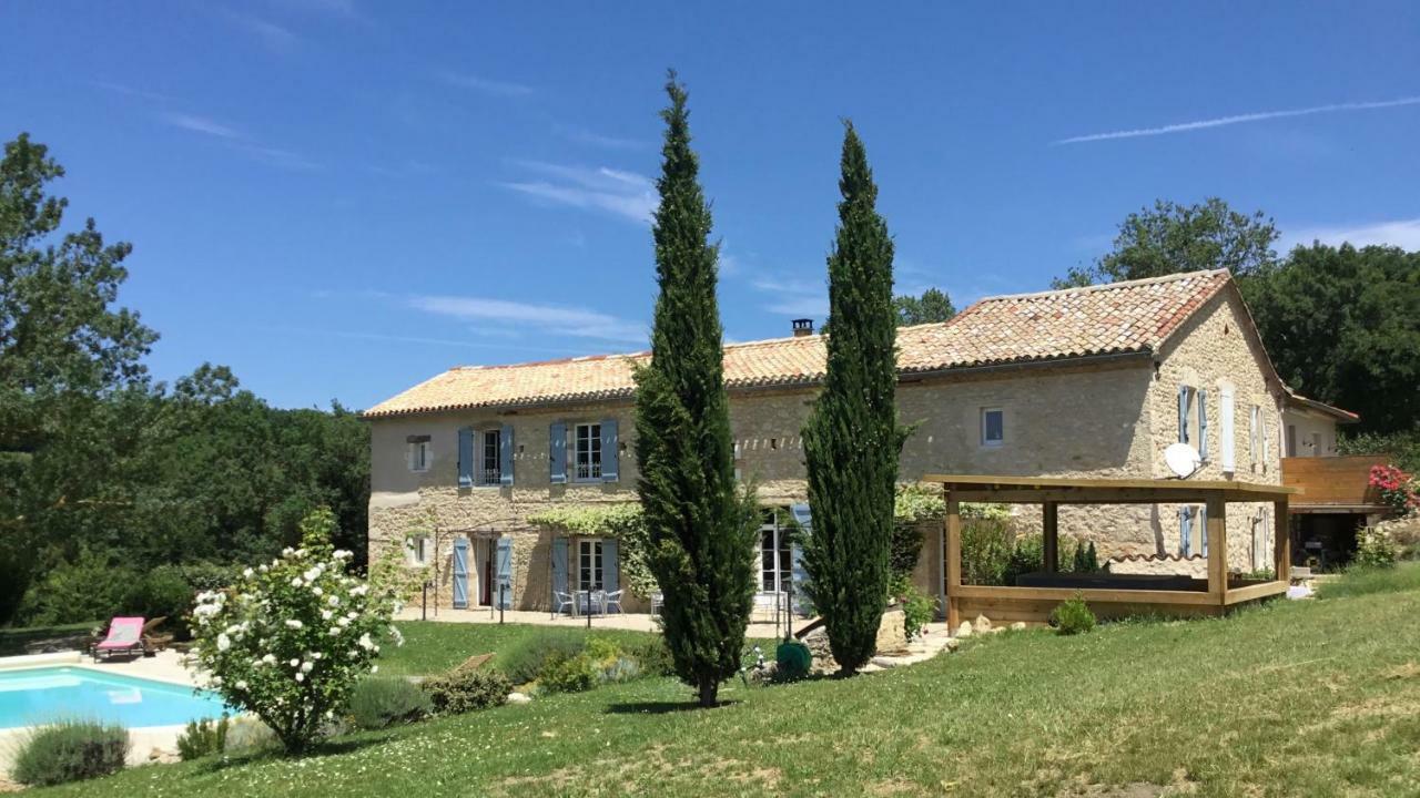 Chambres D'Hotes Le Val De La Garenne Senouillac Luaran gambar